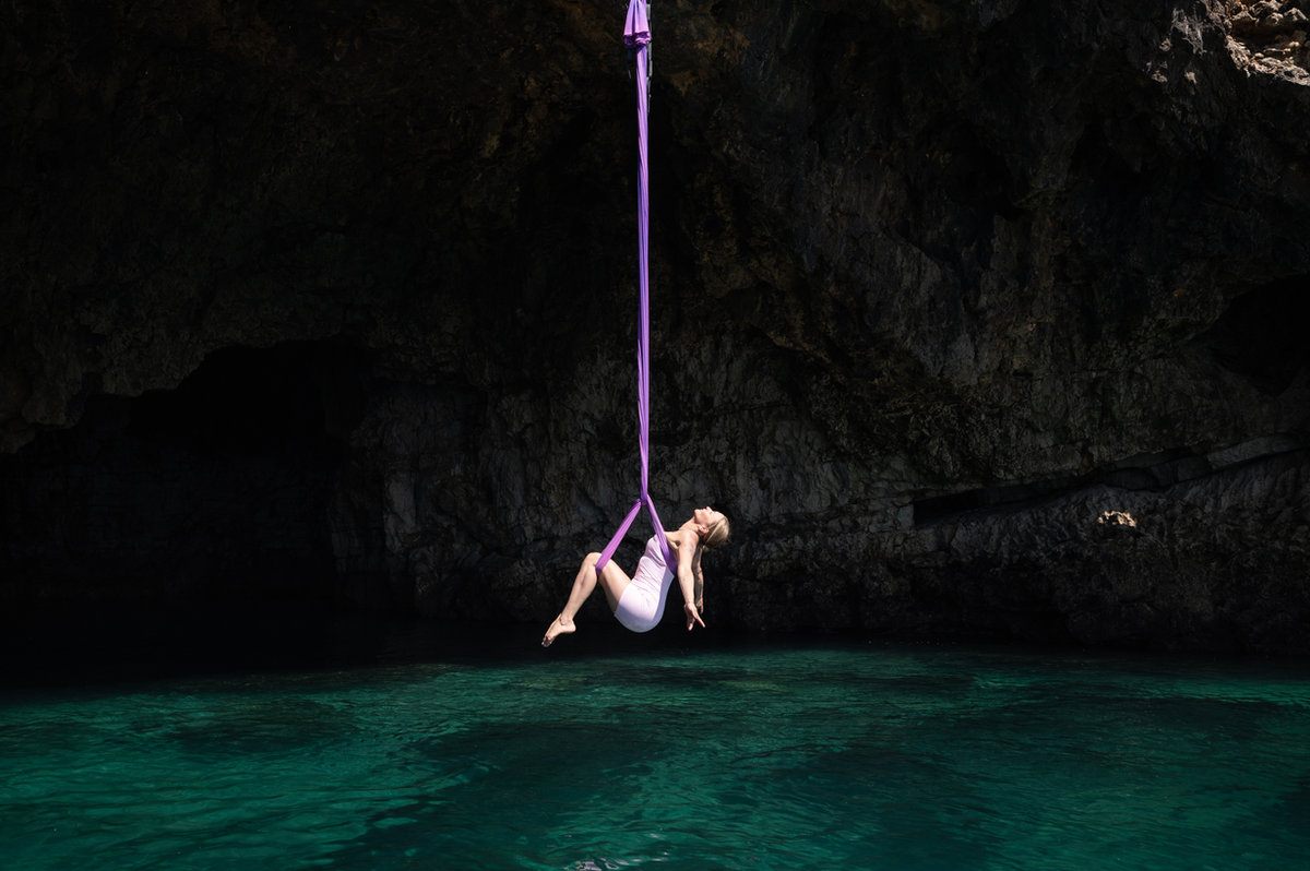 Silks & Vertical Theatre: Sarah Bebe Holmes