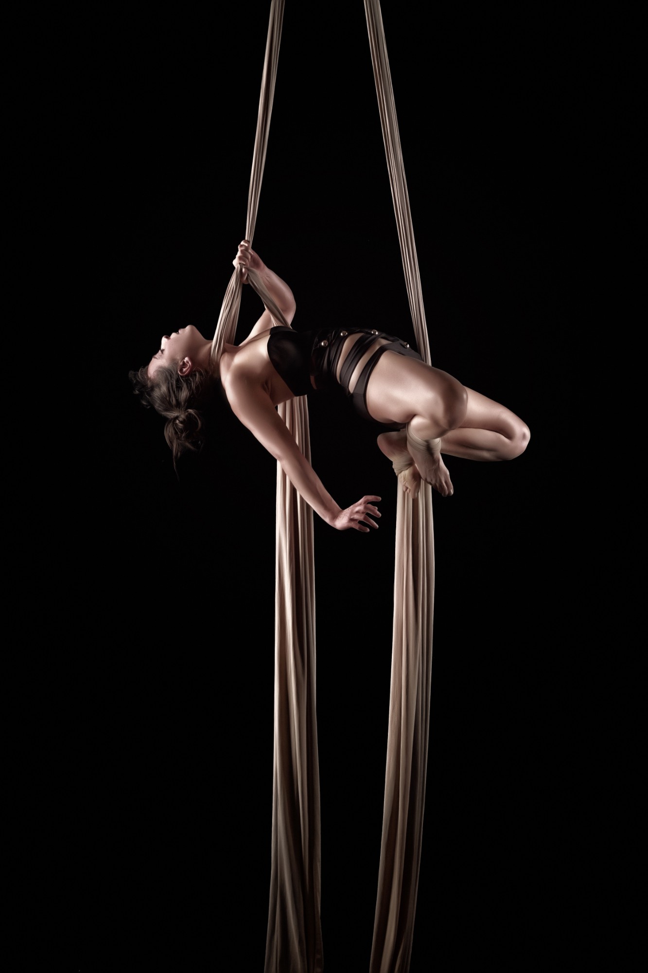 Silks & Vertical Theatre: Sarah Bebe Holmes