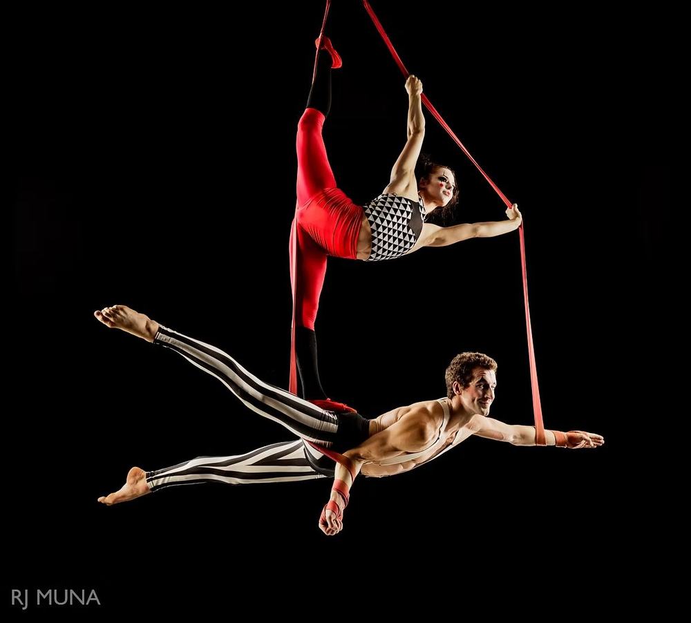 Aaron Koz in a Double Straps Performance