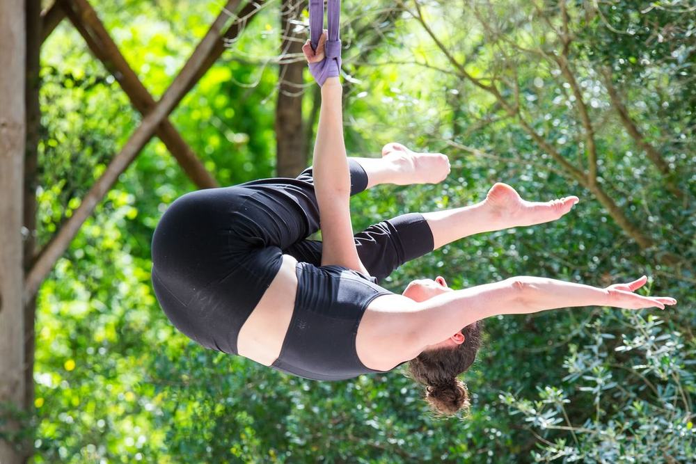 Aaron Koz's student Sophie shows her beautiful form at the Straps Intensive