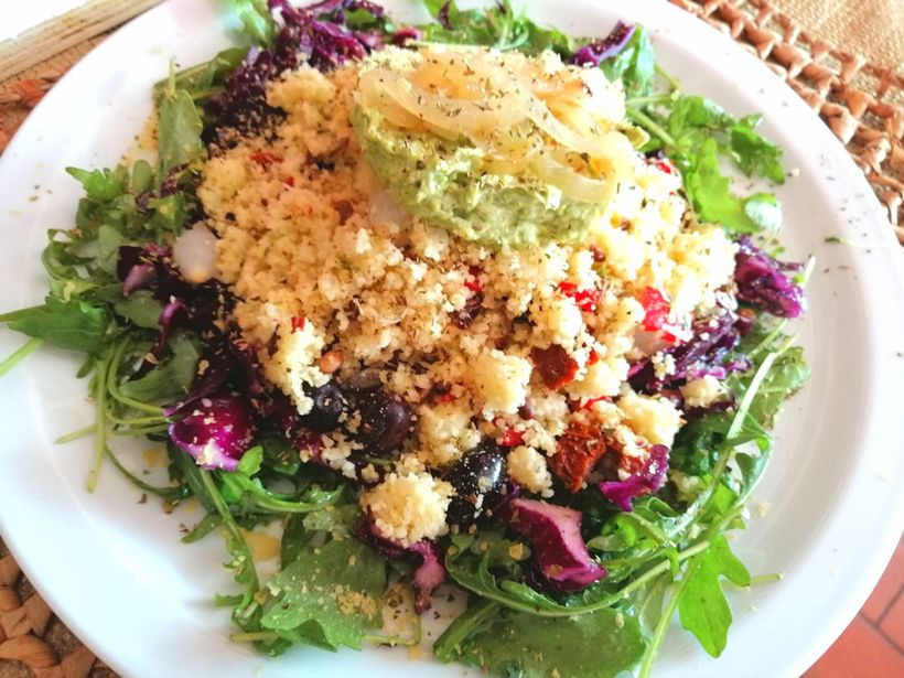 Salad with quinoa, greens and avocado
